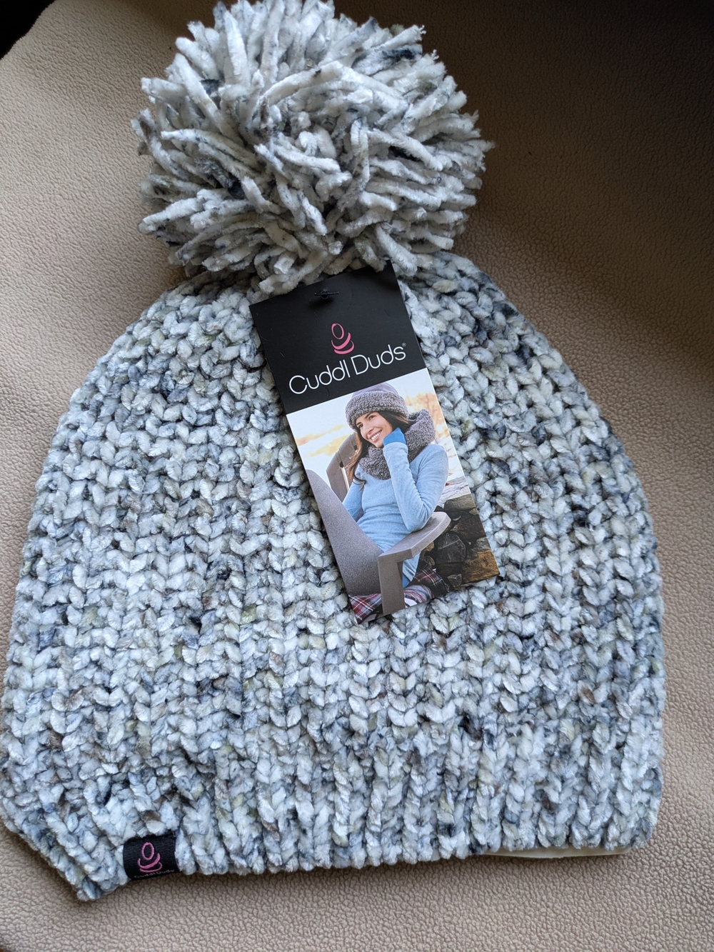 Cuddl Duds Women's Gray & White Chunky Pom Knit Beanie